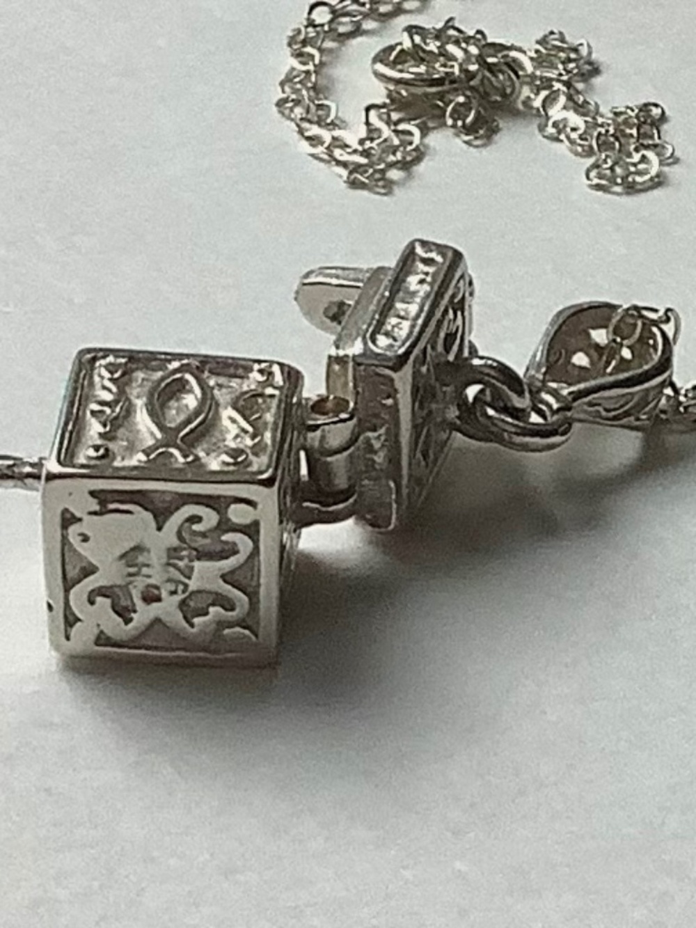 Vintage 925 Sterling Silver Prayer Box Pendant Necklace 18” Cable Chain - Picture 7 of 13